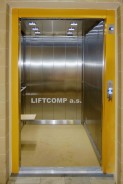 lůžkový výtah 