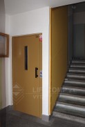 Povrchová úprava výtahu a výmalba schodiště 